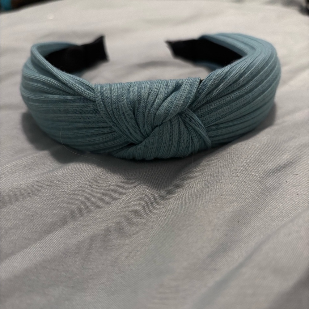 Blue knotted headband - Picture 2 of 2